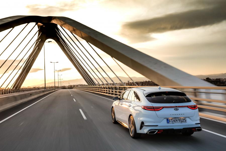  Kia ProCeed GT 2019 года  (WW) (фото 33 из 46)